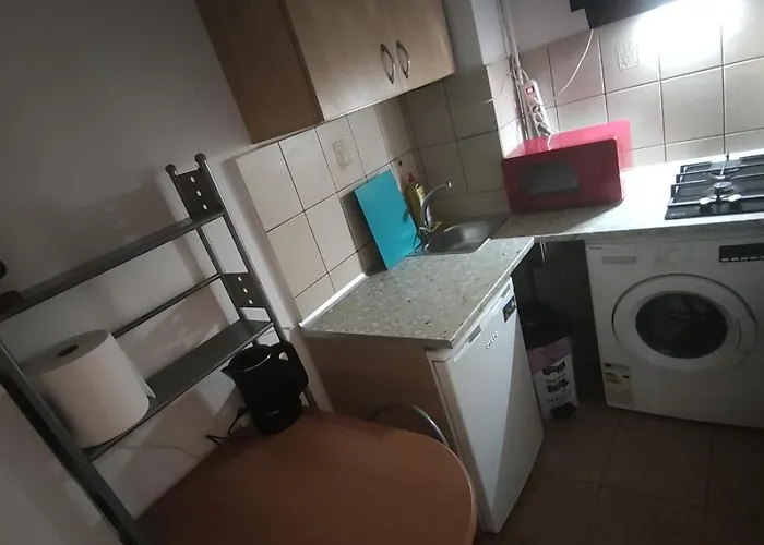 Christie's 3 To Bucarest